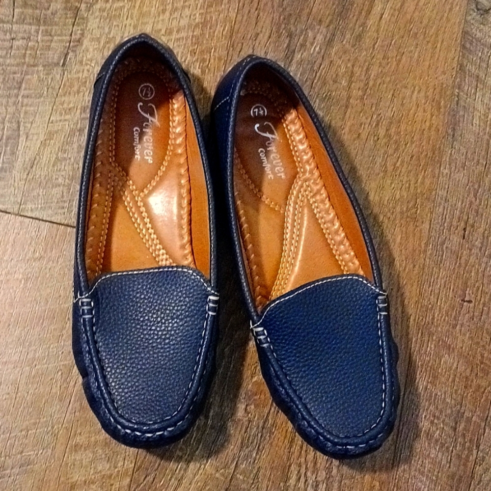 Forever comfort leather flats new condition ❤️